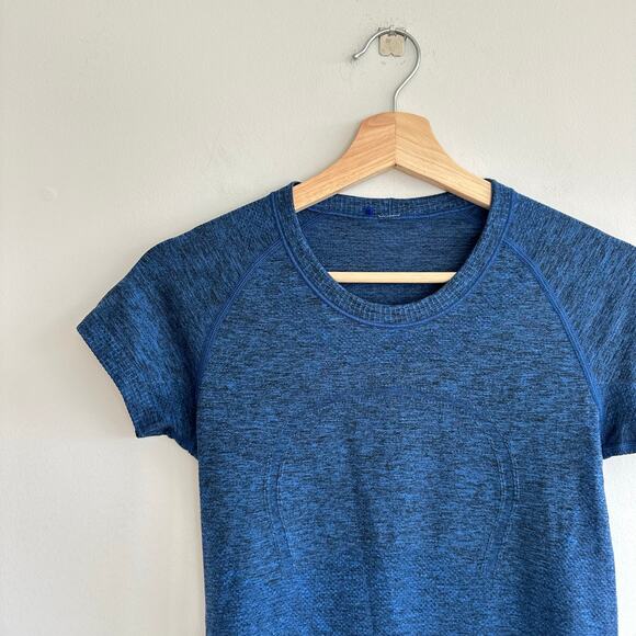 Lululemon Swiftly Tech Short Sleeve Crew Cerulean Blue / Black 6 - Picture 3 of 5